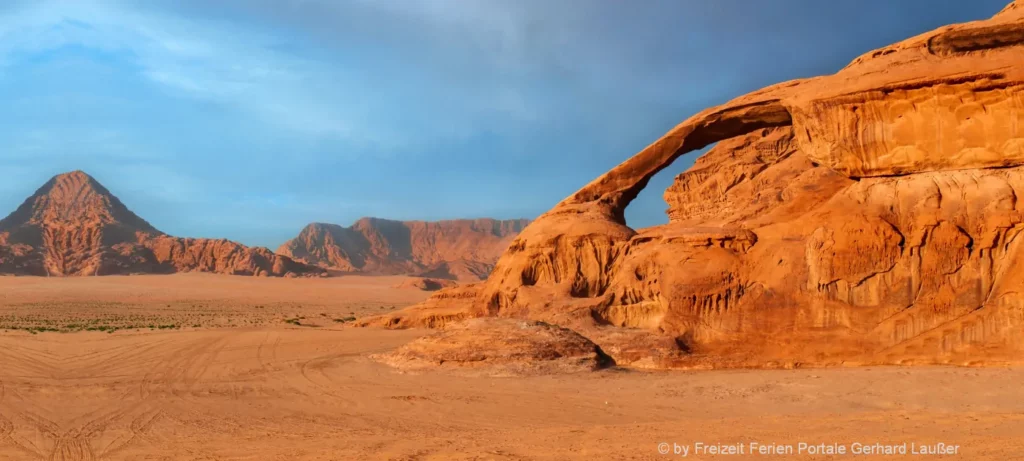 Rundreise Jordanien Ausflugsziele Wadi Rum Wüste Attraktionen