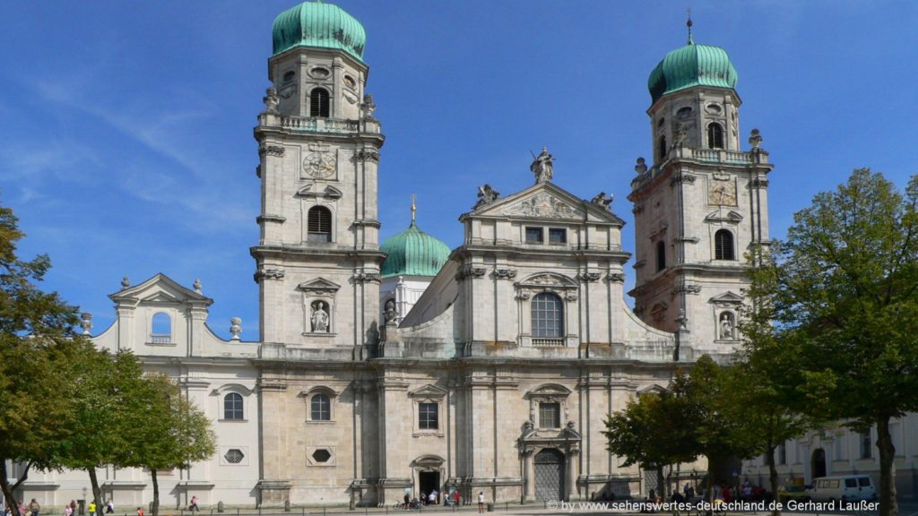 Passauer Dom Wahrzeichen - Stadtetrip Süddeutschland